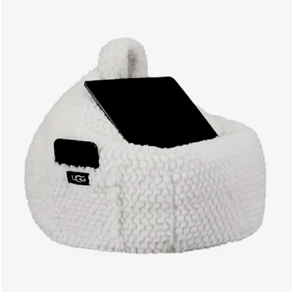 UGG tablet pouf